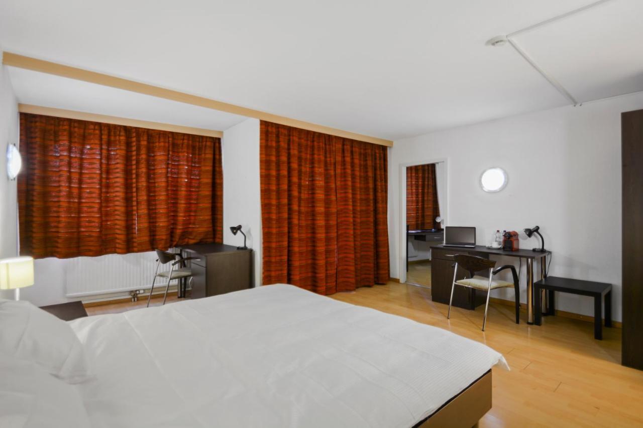 Neuchatel City Hotel מראה חיצוני תמונה