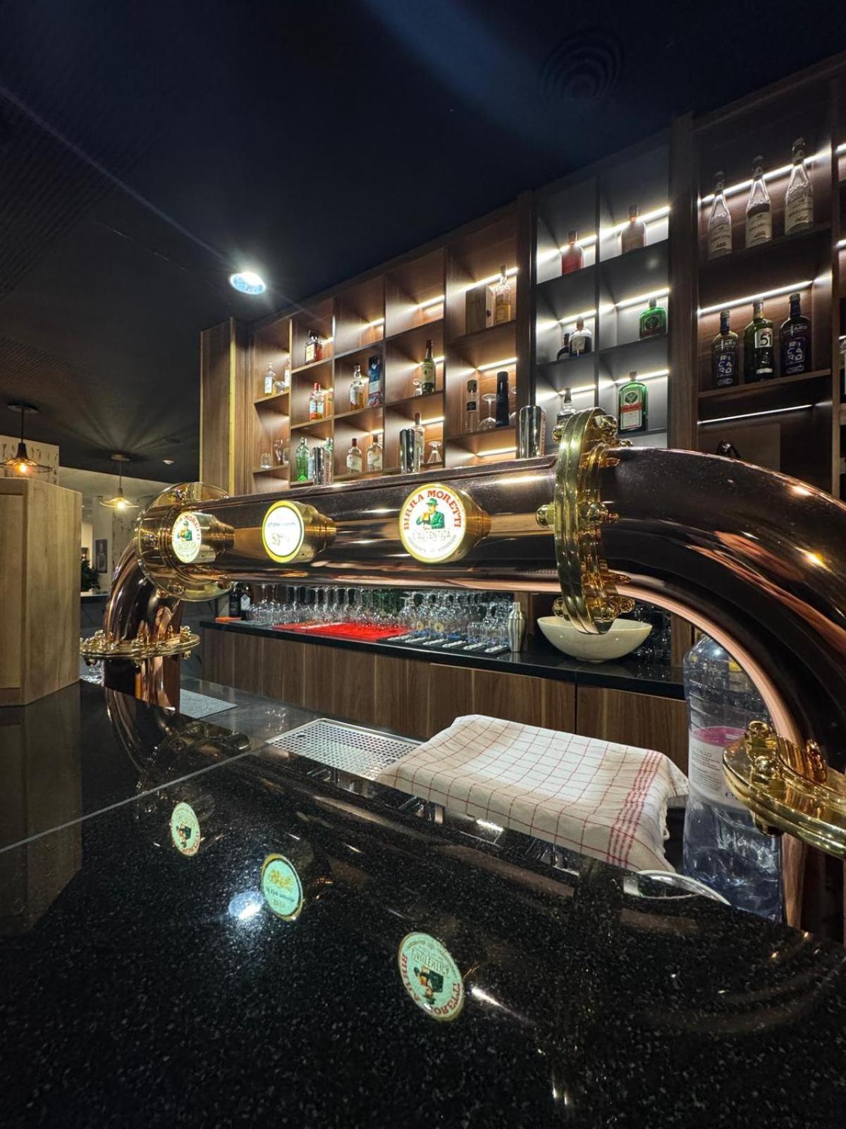 Neuchatel City Hotel מראה חיצוני תמונה