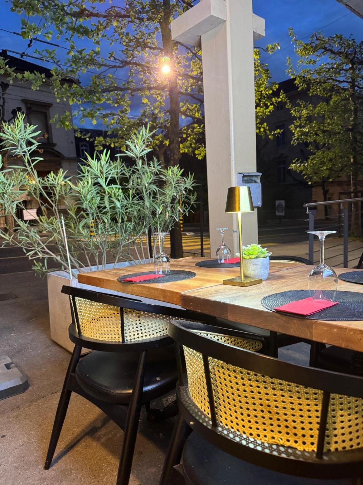 Neuchatel City Hotel מראה חיצוני תמונה
